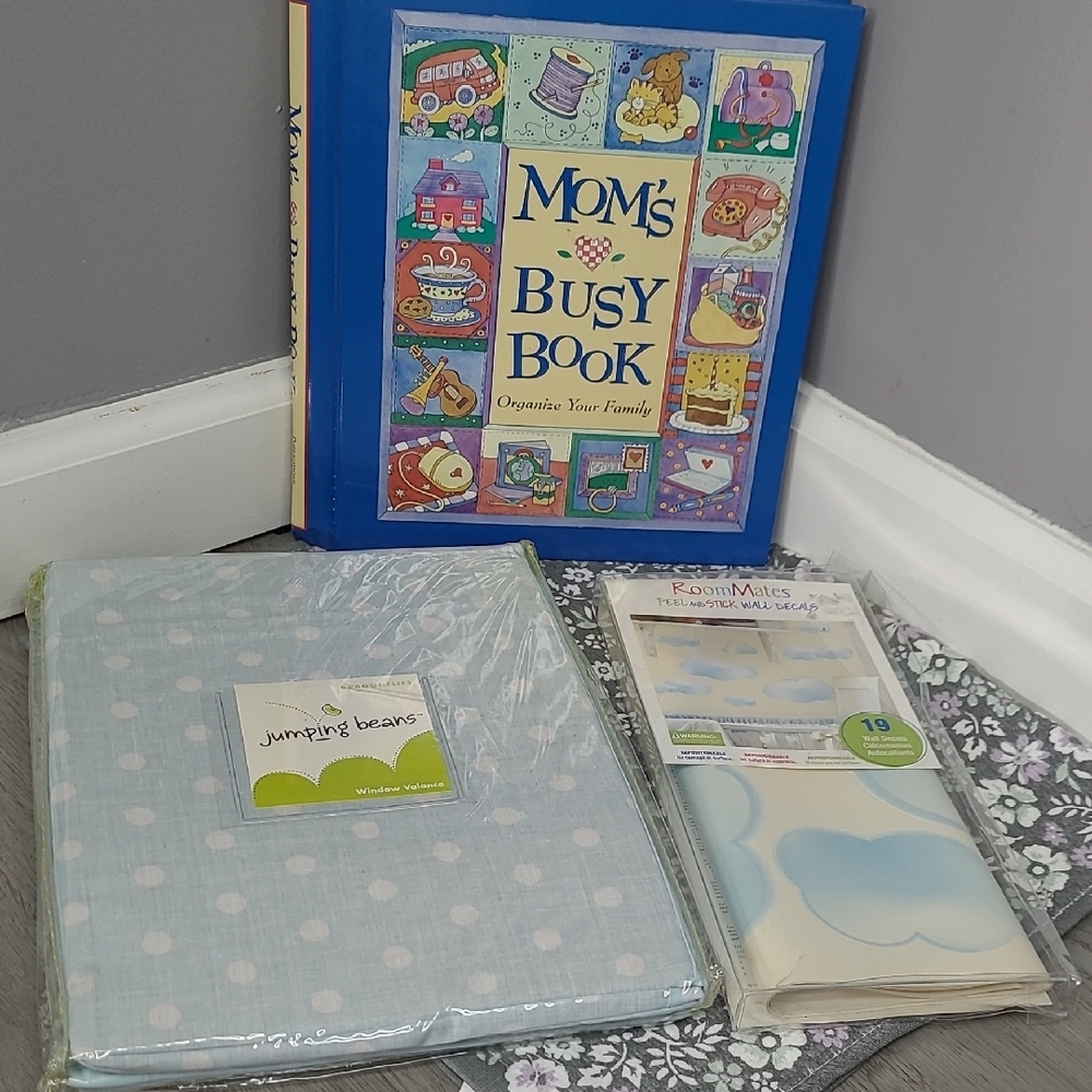 Jumping Beans Blue and White Office Binder